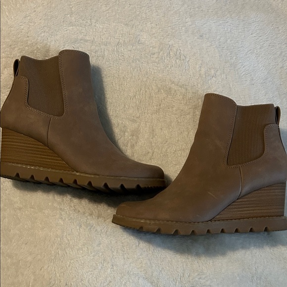 Universal Thread Tan Ankle Booties - Picture 7 of 10